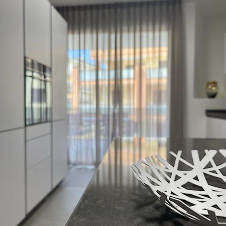 Modern And Spacious Appartement With Beach View. Gallipoli Buitenkant foto