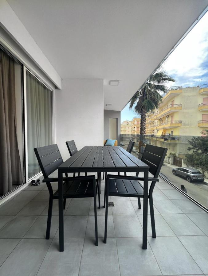 Modern And Spacious Appartement With Beach View. Gallipoli Buitenkant foto